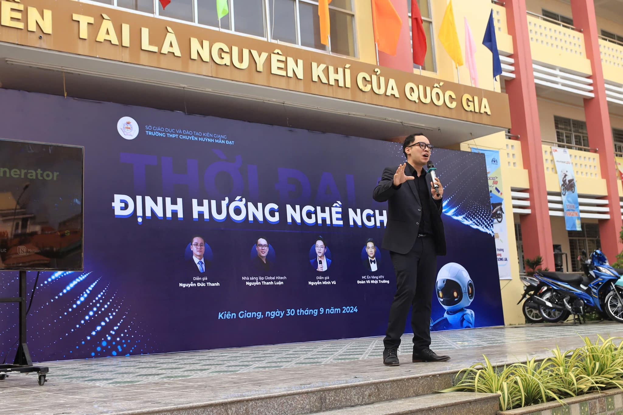 Kay Nguyễn Thanh Luận tại sự kiện Định hướng nghề nghiệp